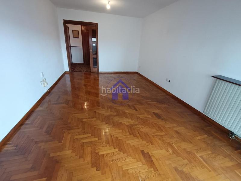 Foto dd3c71a9-d316-4f43-aa6b-d20ced0daed1. Pis amb calefacció aparcament a As Travesas - Balaidos Vigo