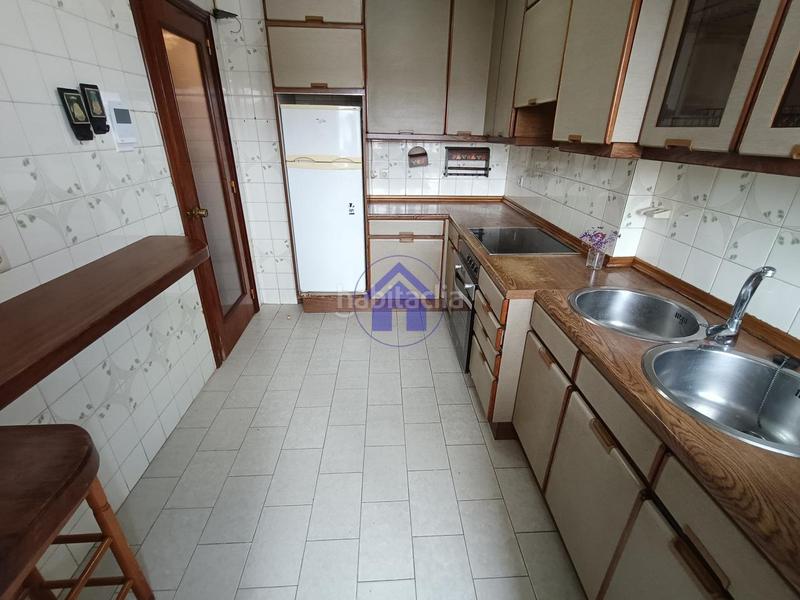 Foto b7d63629-2c53-43fb-9247-2e9f412babe8. Piso en As Travesas - Balaidos Vigo