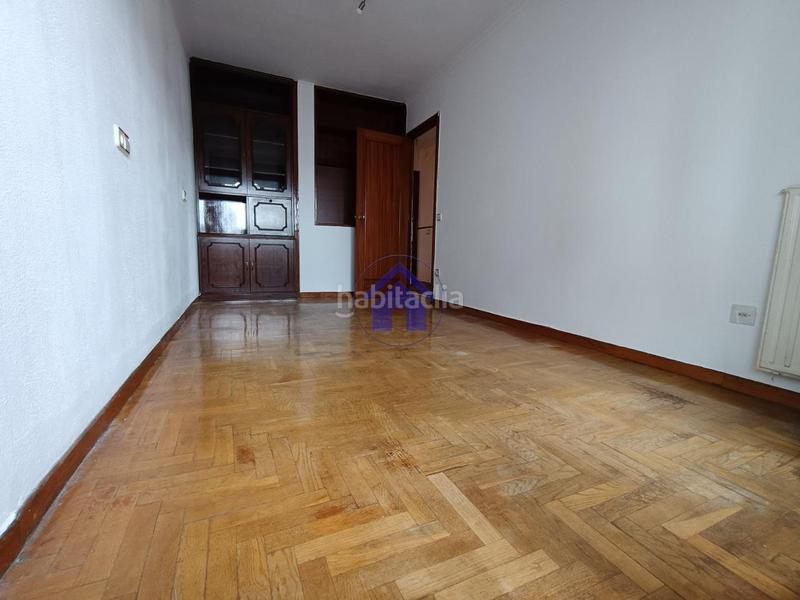 Foto b860d6a0-516b-425f-b00c-55c176e1a5ae. Piso en As Travesas - Balaidos Vigo