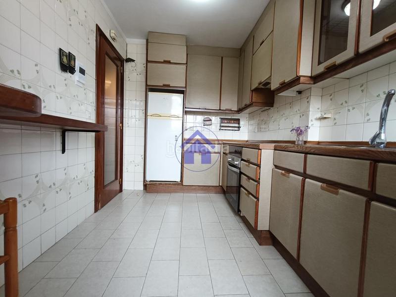 Foto c823a9db-70bc-4d7d-a674-baca6762f707. Piso en As Travesas - Balaidos Vigo