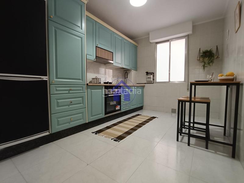 Foto f0be523b-2096-400c-b18a-5607b6aa5858. Appartamento in buenos aires 41 in Teis Vigo