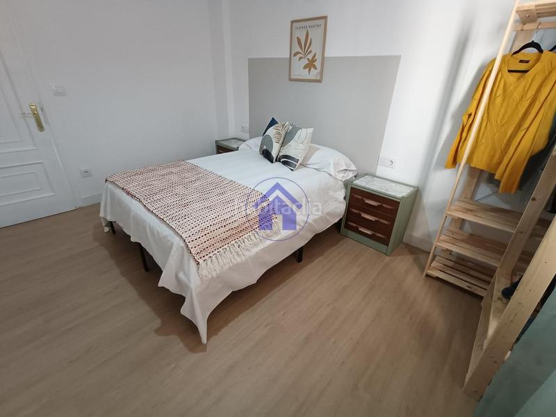 Foto f9e1b7b7-5bd0-4b1d-afa7-2386c2188590. Pis a Teis Vigo