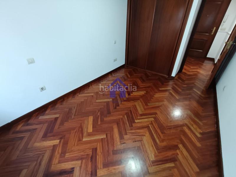 Foto 7ac3dc2a-f63f-4d25-aecf-8ea849143a67. Alquiler piso en Coia Vigo