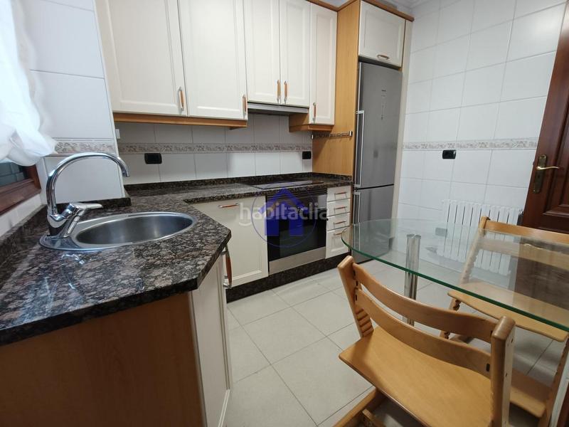 Foto 6e1bb76d-c673-4afe-a635-166a2733d5a4. Rent penthouse with heating parking in Plaza Independencia Vigo