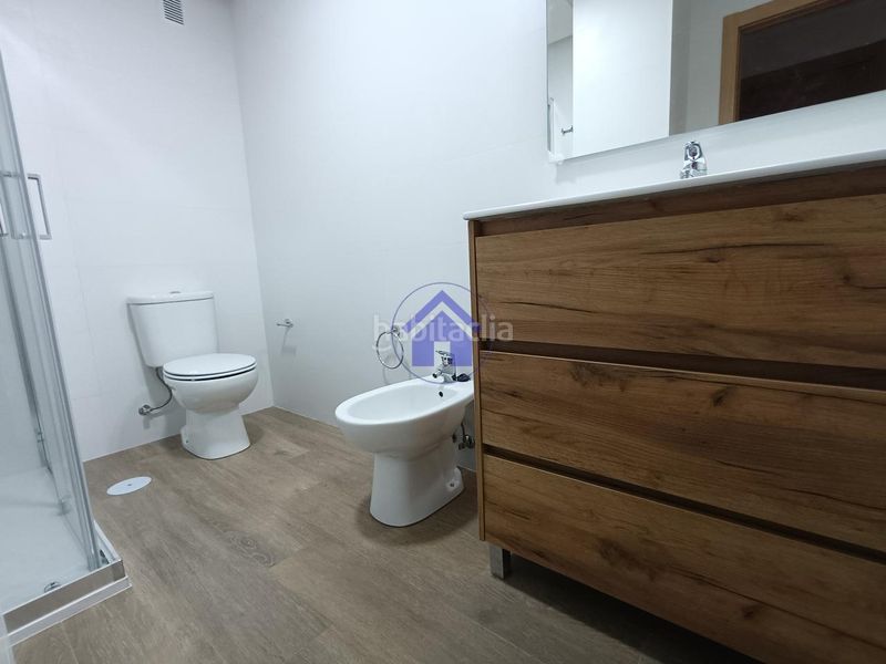 Foto 01b6f85f-7647-48cb-869a-705601020642. Rent flat with heating parking in Sardoma - Castrelos Vigo