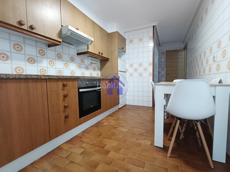 Foto 209589d1-3c7b-42b9-b9fa-444e1284850d. Rent flat with heating parking in Sardoma - Castrelos Vigo