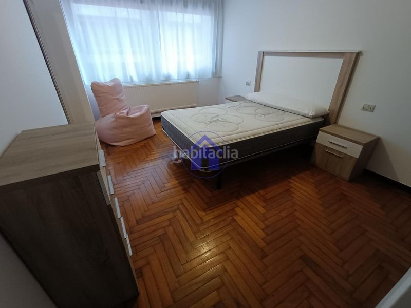 Foto 8cb27559-a77a-4588-af87-ab3f7dd8dbe1. Rent flat with heating parking in Sardoma - Castrelos Vigo