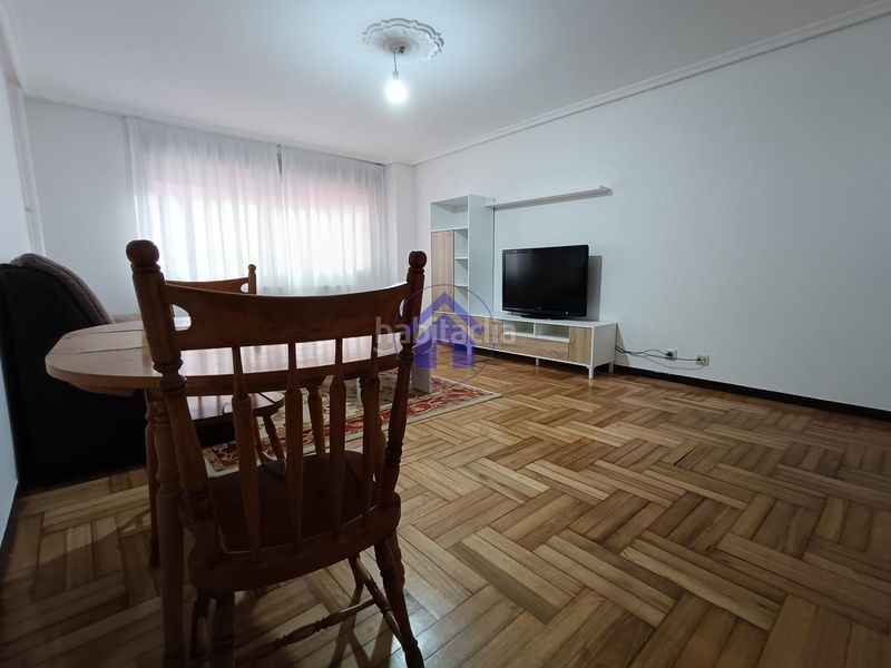 Foto 955cad79-923e-427c-b0c7-0cc3cbbe0e2a. Rent flat with heating parking in Sardoma - Castrelos Vigo
