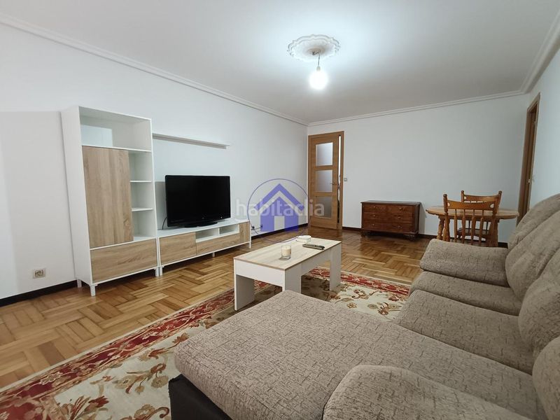 Foto 9643a5e4-39fc-4574-8c3a-a6587b5862ca. Rent flat with heating parking in Sardoma - Castrelos Vigo