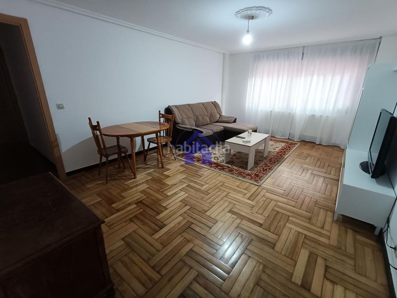 Foto 9b92b9aa-2947-4031-9632-8f69e8d5b1b0. Rent flat with heating parking in Sardoma - Castrelos Vigo