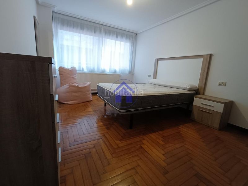 Foto 9c6f9242-f50d-459c-b9e1-586ddac65d04. Rent flat with heating parking in Sardoma - Castrelos Vigo