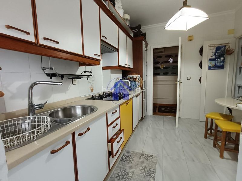 Foto 9c81ce19-b66e-4edb-87d9-5c9f9ef1c178. Rent flat with heating parking in Camelias - Pi y Margall Vigo