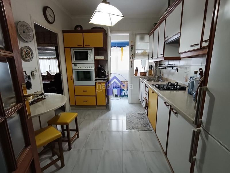 Foto ecd00ae8-3dd6-4cf5-b9c1-2d8f0e9f5c71. Rent flat with heating parking in Camelias - Pi y Margall Vigo