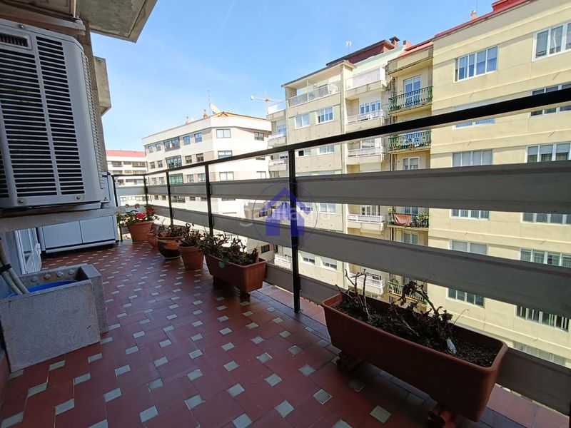 Foto c2ad24d2-ba3a-4fe9-a7de-502de295086f. Lloguer pis amb calefacció aparcament a Camelias - Pi y Margall Vigo