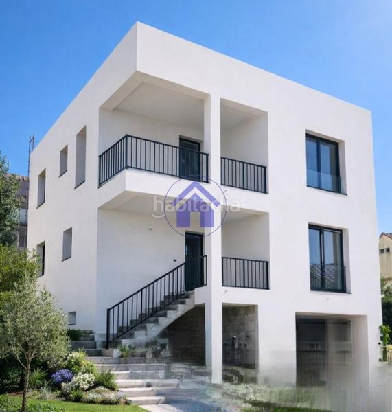 Foto 083a7bce-4489-47a4-9572-9183f3e8c46c. Chalet mit heizung parking pool in Bembrive Vigo
