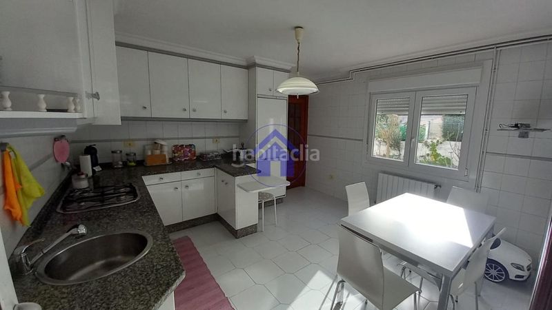 Foto 0b98dc08-e5cf-4be8-a5b9-d8f81b92c2f3. Chalet en Teis Vigo
