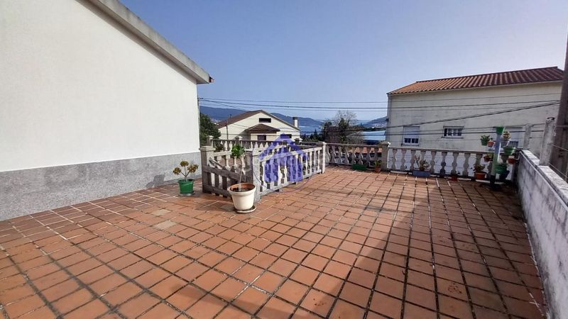 Foto 47a4a7f9-6ba5-43e9-affd-d2a6b50f698d. Xalet amb calefacció aparcament piscina a Teis Vigo