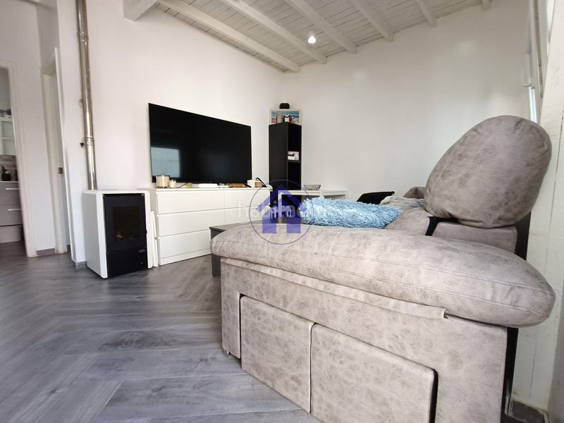 Foto 47b8b761-5f06-4468-9d09-f74b67cff538. Casa adossada a Teis Vigo