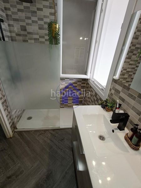 Foto 7ca7c06f-1218-4cfe-b25a-986d735190ce. Casa adossada a Teis Vigo