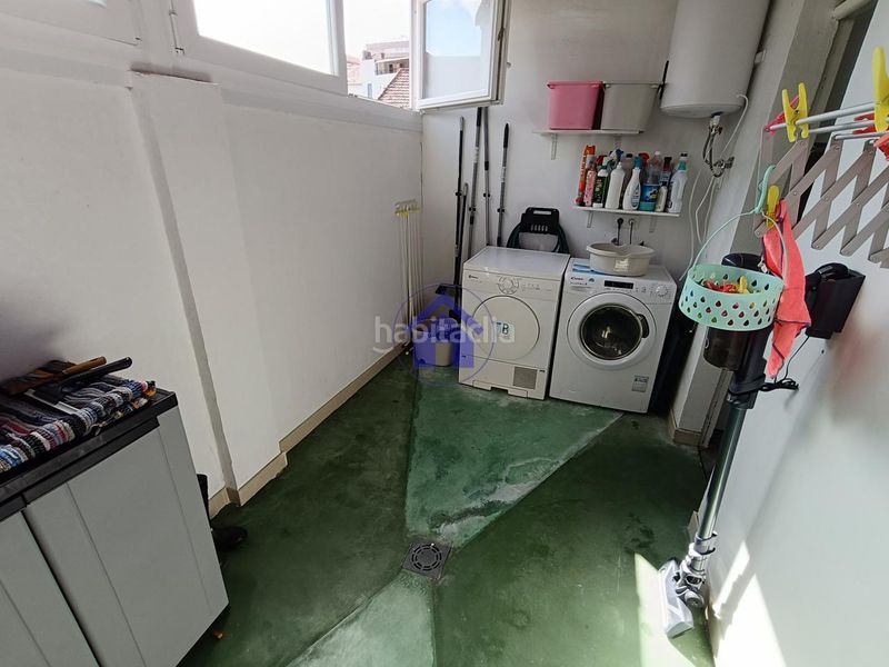Foto ceff3f3d-ccd2-4d6a-b8b7-b4825fd8a3ec. Casa adossada a Teis Vigo