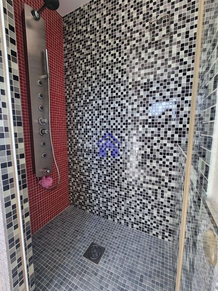 Foto 3f3ee3fe-f79f-44ca-ad90-30bff74ab7c3. Lloguer apartament amb calefacció aparcament piscina a Vigo