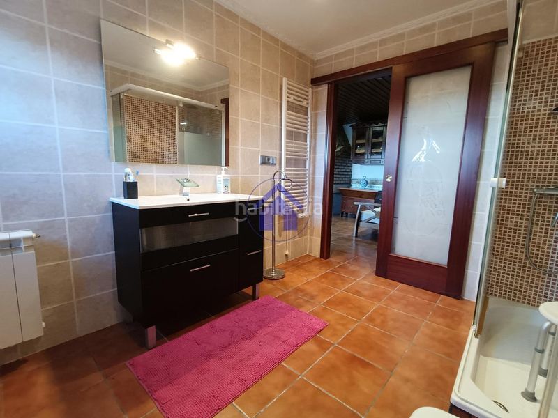 Foto e3d1c8b6-f96d-43ac-afee-68215abf24f6. Casa amb calefacció aparcament a Gondomar