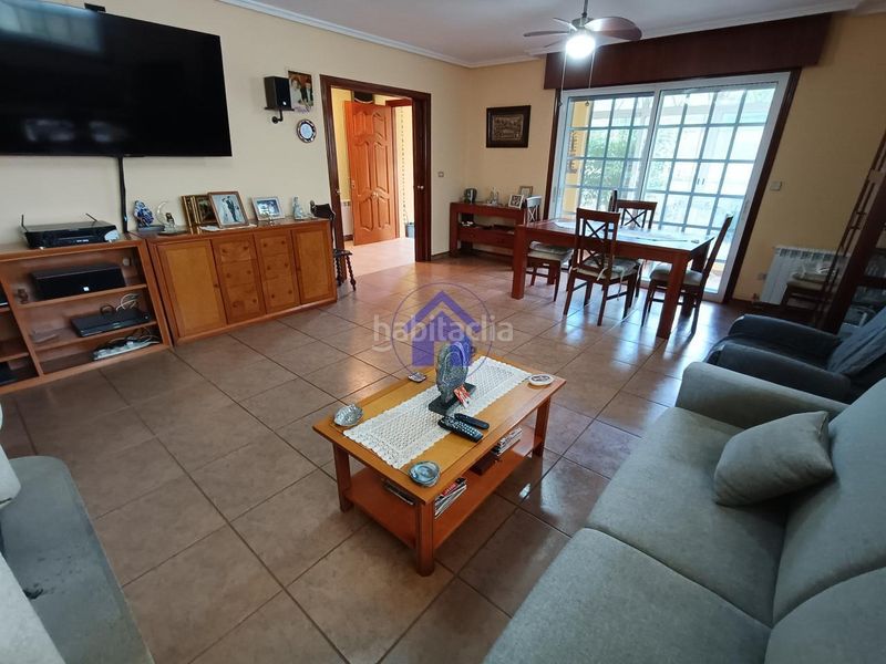 Foto eebffb1f-3be6-48bc-b0f1-e7cf8eb5bcea. Casa amb calefacció aparcament a Gondomar