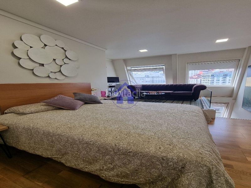Foto 7f8f491f-32bc-44cc-958b-fd549c5bb567. Location duplex avec chauffage dans Casco Vello Vigo