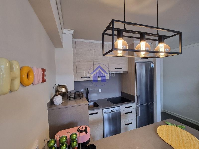 Foto a8cf6c05-3ca8-426a-8d7a-bae0173b2a46. Location duplex avec chauffage dans Casco Vello Vigo