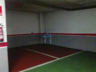 Parking coche en Alcabre