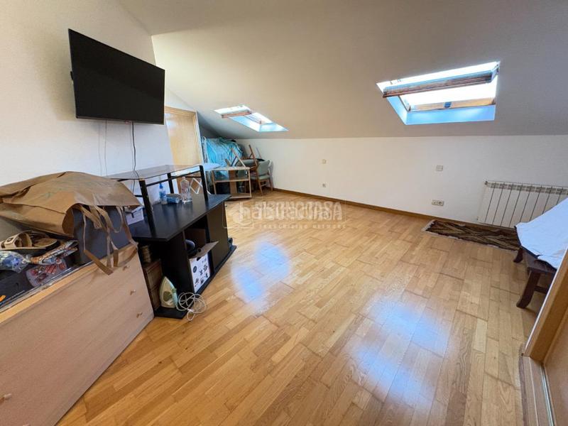 Foto 7c2f2321-e96c-4972-bd92-15d29993d178. Piso  en venta en Loeches
