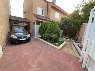 Appartement à Loeches. Piso en venta en loeches