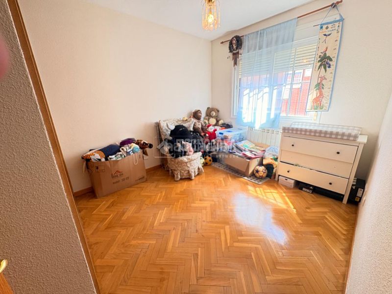 Foto 89cb71b9-3dcd-4911-a5c9-99a5eedb8d82. Casa aparellada a Loeches