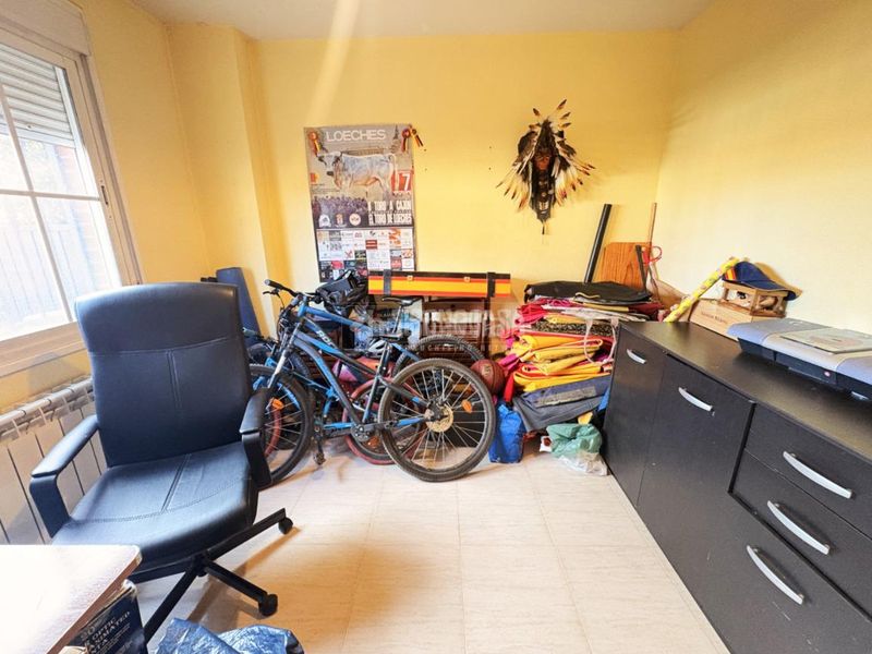 Foto bd11e06c-1063-453f-b6b1-1149b4ecc69c. Casa aparellada a Loeches