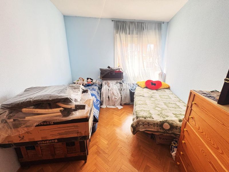 Foto ca15fa86-7f8a-45d3-9a3f-f6e118ef3596. Casa aparellada a Loeches