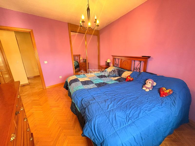 Foto d5104456-00ce-45b8-90dd-8f2171cf55f7. Casa aparellada a Loeches