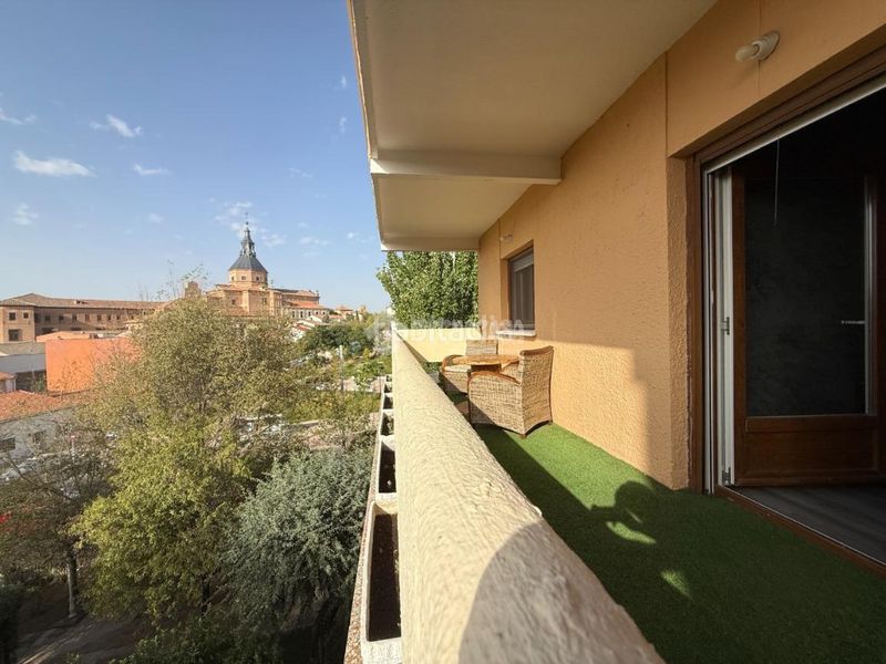 Foto 09da1024-e0da-4db7-ab63-6979bc2d79c0. Piso  en venta en Loeches