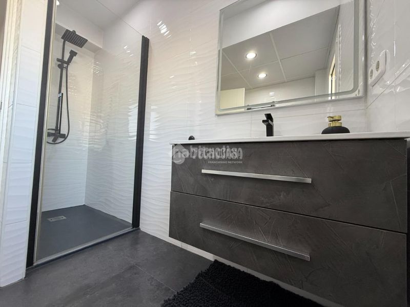 Foto 50e3e866-afb6-451a-9906-6f68539c524c. Piso  en venta en Loeches