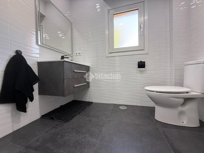 Foto 96a0c7f7-71c5-48bd-a224-8223f09ca878. Piso  en venta en Loeches