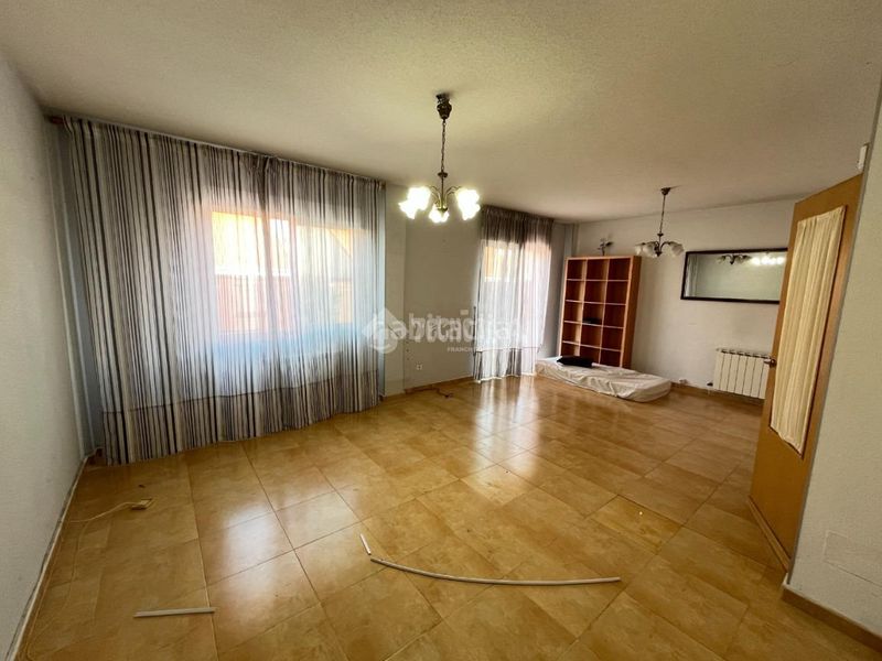 Foto 07c5dcfc-4071-4b07-8018-5aa4aba8f8e0. Casa pareada casa en venta en Loeches