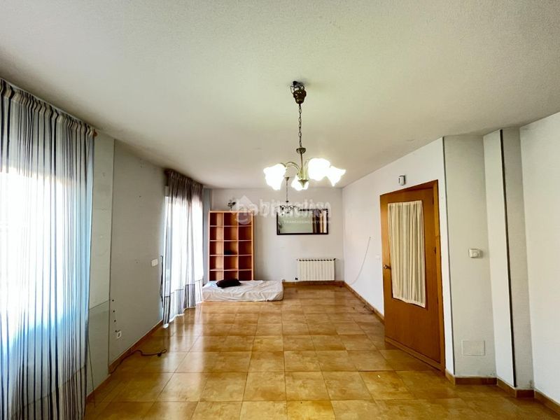 Foto 11ce068d-0b1e-4731-abbb-93279c628a8d. Casa pareada casa en venta en Loeches