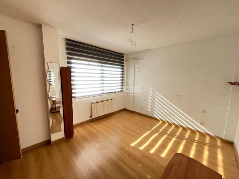 Foto 35548213-a0a7-4d7a-b6fe-42994efc794a. Casa pareada casa en venta en Loeches