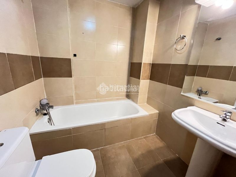 Foto 44c46a71-a917-4ea9-825c-231eb3f04947. Casa pareada casa en venta en Loeches