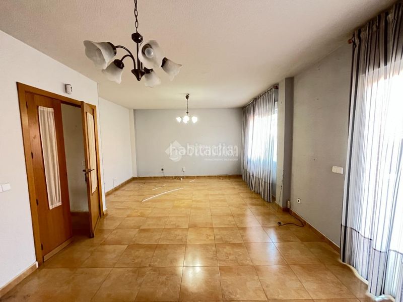 Foto 64426a5a-b65b-454f-8e6d-ba279df4cd08. Casa pareada casa en venta en Loeches