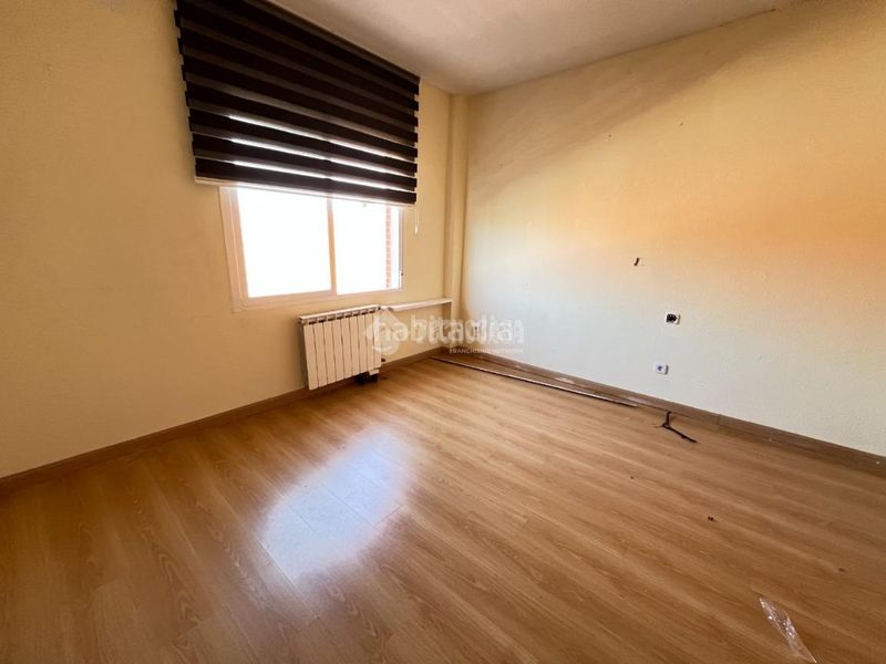 Foto 9b198b1f-b822-4b25-a6e3-1794c1c1d865. Casa pareada casa en venta en Loeches