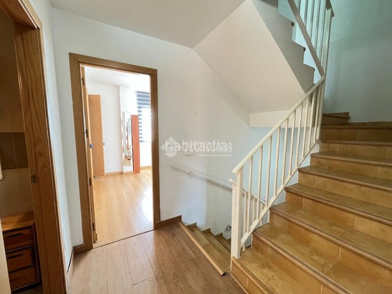 Foto dcd068ce-57db-4c93-b83a-60b4d9098cc7. Casa pareada casa en venta en Loeches