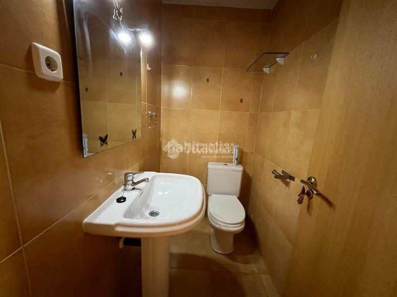 Foto fcbe3f81-3038-469d-8a3b-acc993ff0df1. Casa pareada casa en venta en Loeches