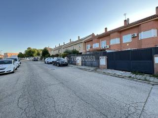 Towny house en Torres de la Alameda. Casa en venta en torres de la alameda
