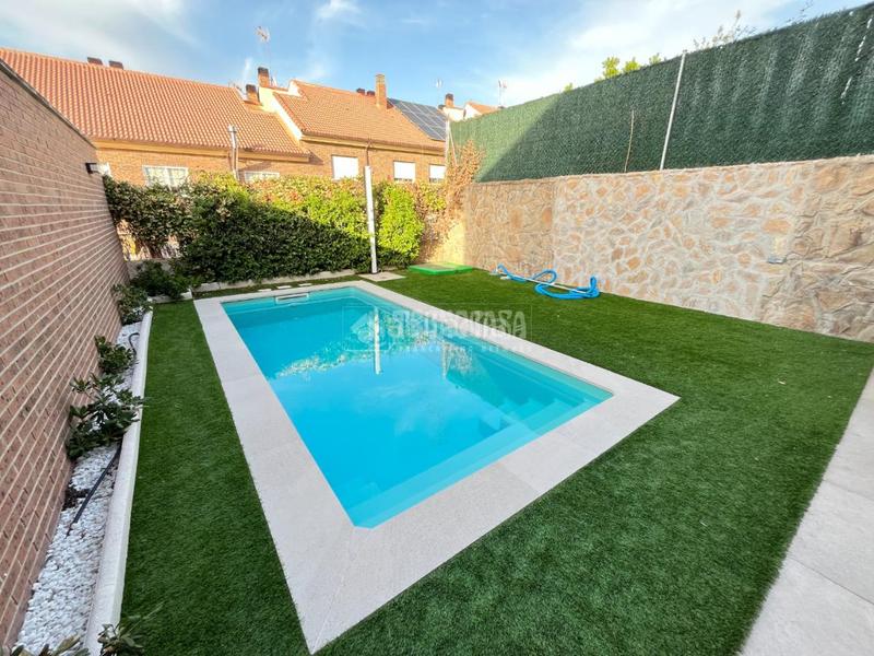 Foto 2da6dcfa-f734-4716-8ece-8c0cfb8bec06. Casa pareada casa en venta en Loeches