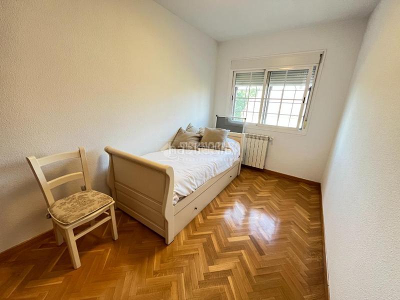 Foto 46f7726e-d76d-4cce-beb4-d5809736776f. Casa pareada casa en venta en Loeches